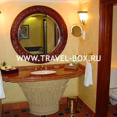 the palace hotel, bathroom.jpg